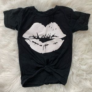 Girls kissy shirt